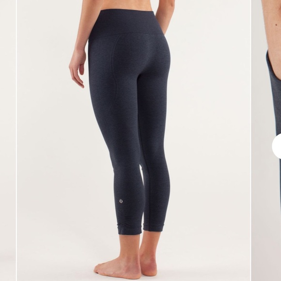 Lululemon Ebb And Flow Crop‎ Inkwell 6 - Picture 1 of 11